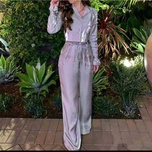 Stunning 2 piece suit with cropped blazer and wide leg pants